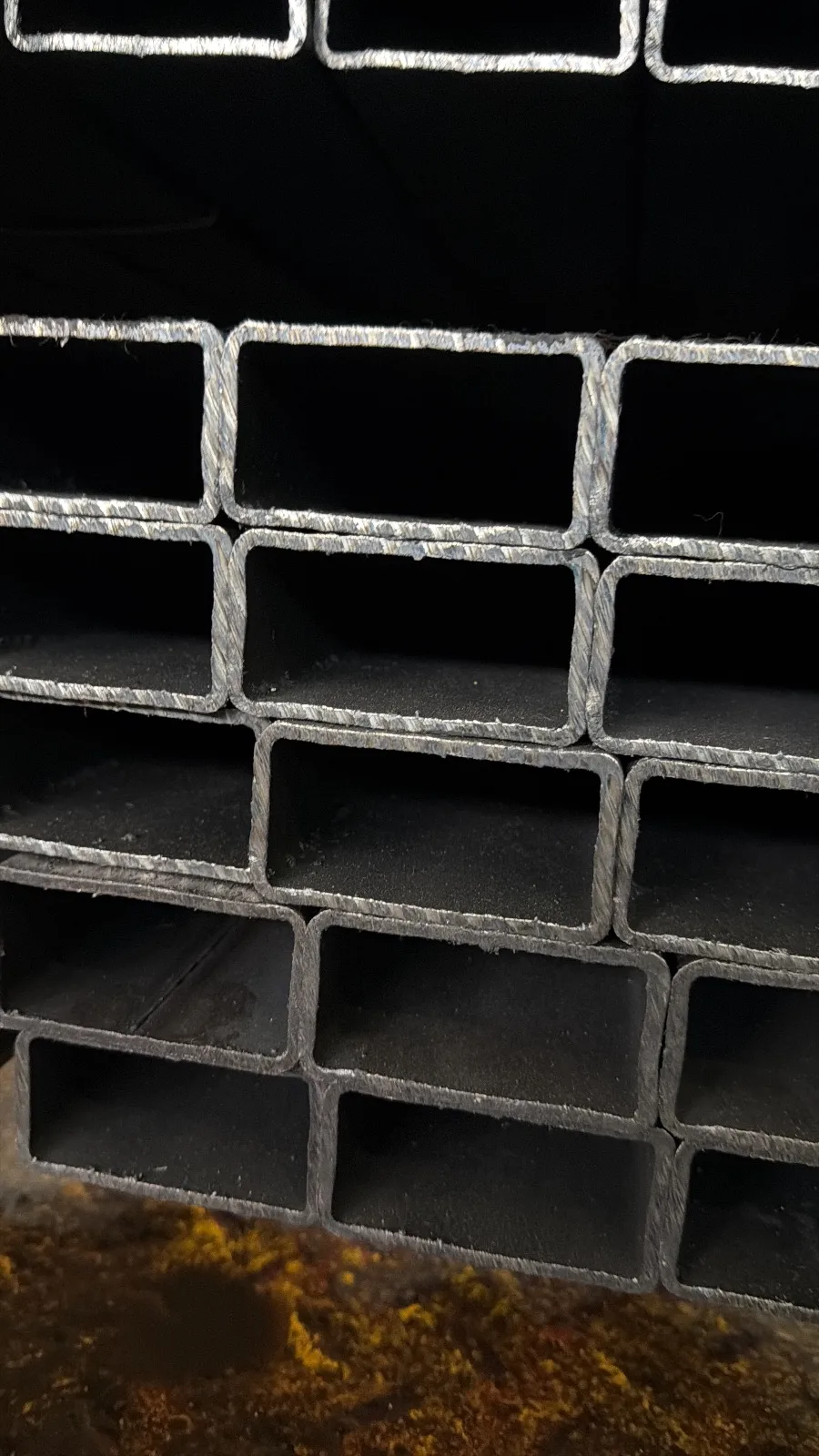 Tubo rectangular de hierro
